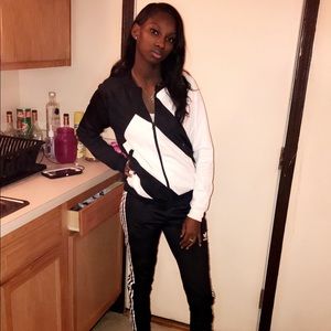 Meet your Posher, Carolyn